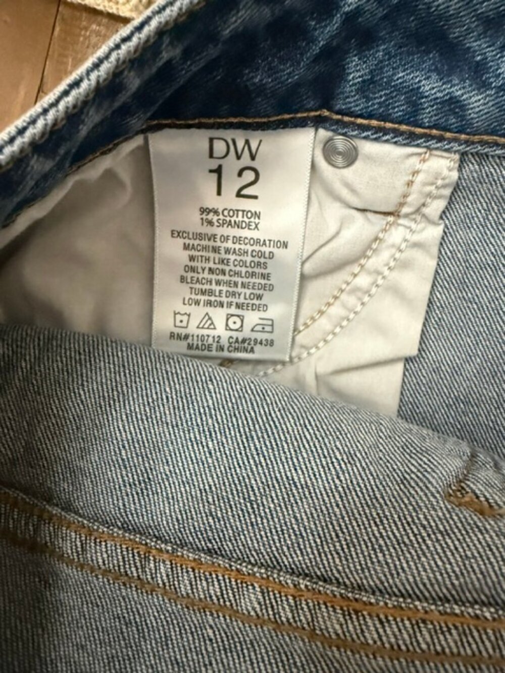 Driftwood Charlotte Cropped Straight Blue Jeans Floral Embroidered Size 12 NWT - Picture 6 of 6